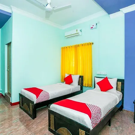 Oyo Flagship 19351 Raikar Residency